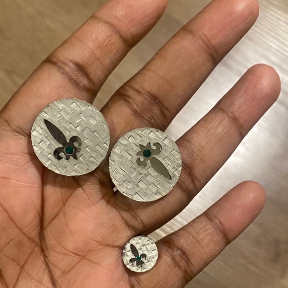 Silver and Green Button Set